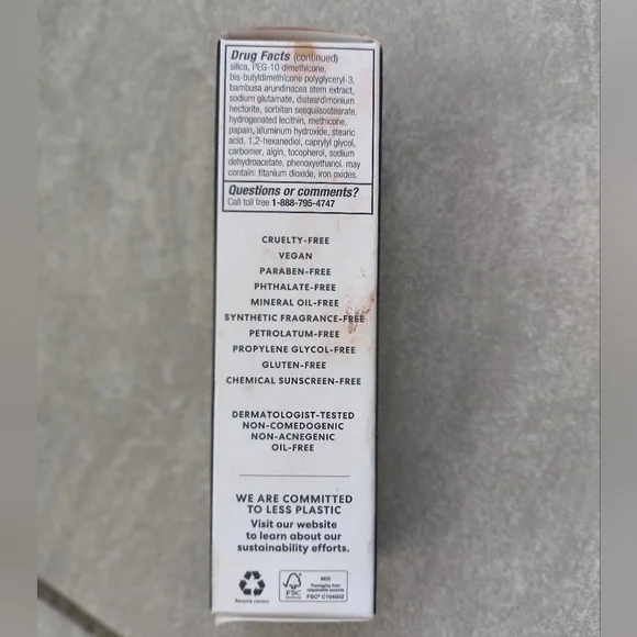 bareMinerals BAREPRO Liquid Foundation Sateen 05 - Picture 4 of 4